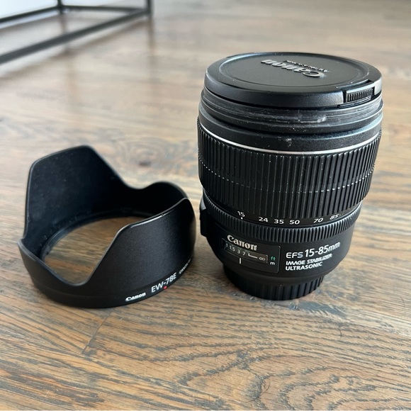 Canon EF-S 15-85mm f/3.5-5.6 IS USM Lens - Picture 4 of 8